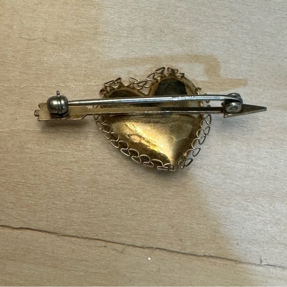 Vintage KREMENTZ Gold Heart Arrow Brooch White Faux Peal Gold Tone Ornate Trim